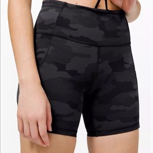 lululemon Fast and Free Short 6” - COAL CAMO sz 4